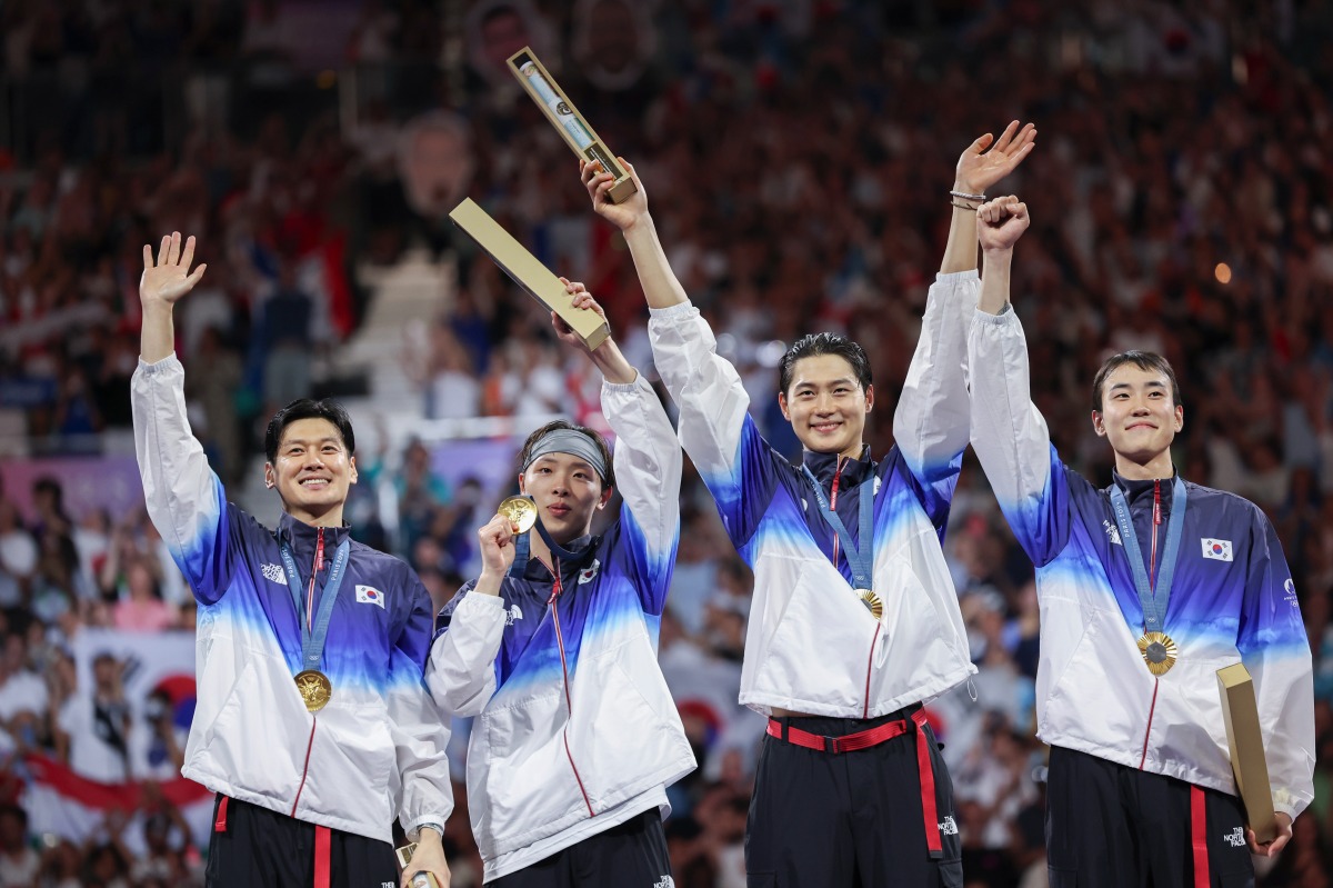 本赛季五大联赛参与进球榜：莱万、马尔穆什12球居首