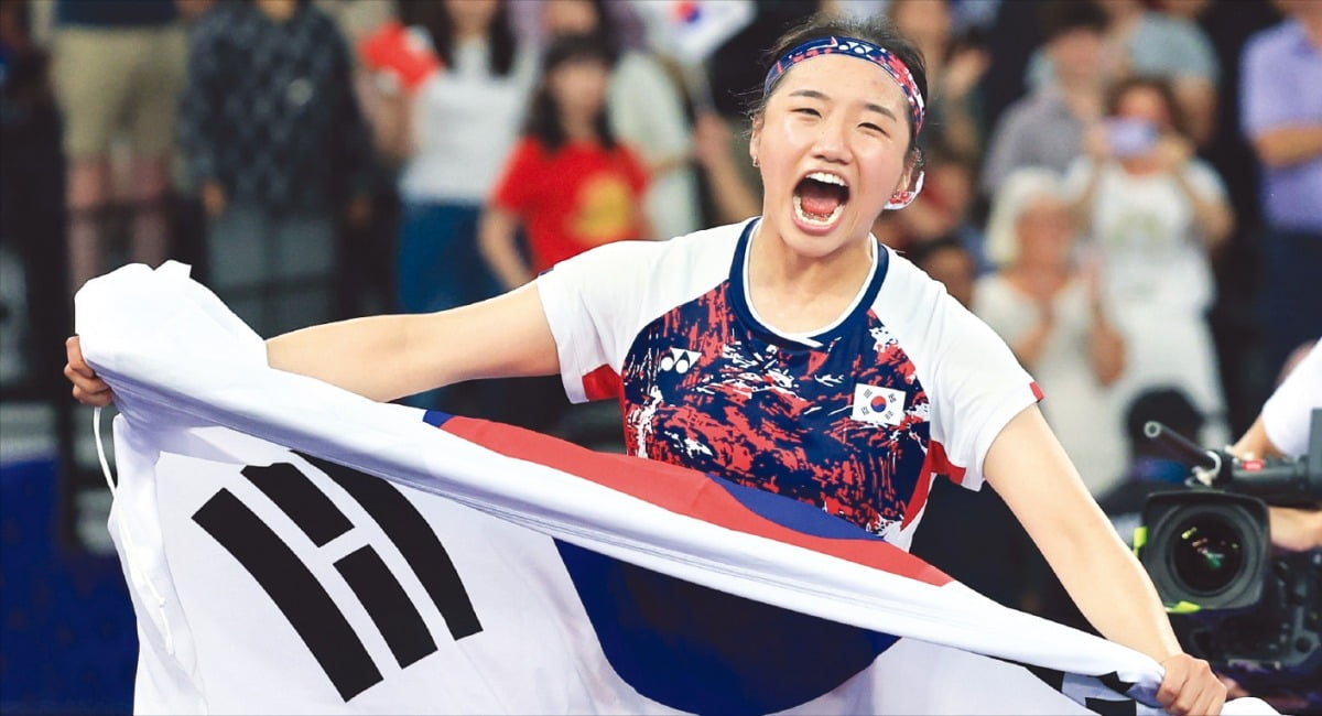 13中3仅得8分！爱德华兹开季连续20+场次定格在19场